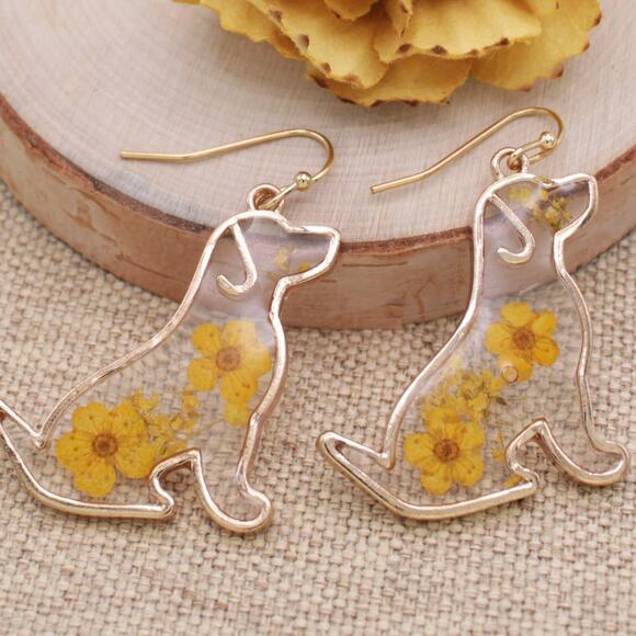 Floral Friend Gold Dog Dried Flower Earrings - Picture 1 of 3